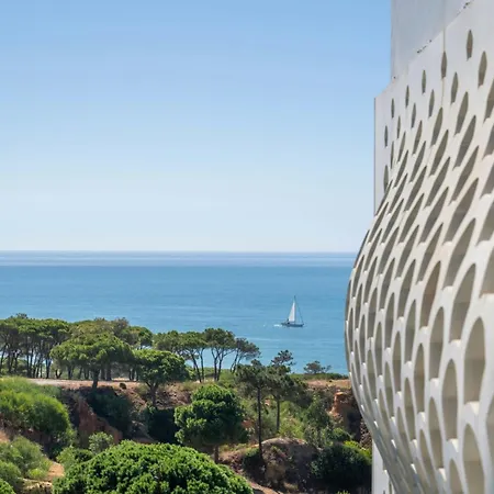 W Residences Algarve 5* 알부페이라