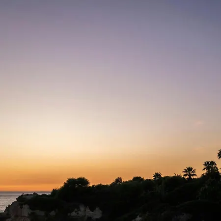 W Residences Algarve 호텔 5*