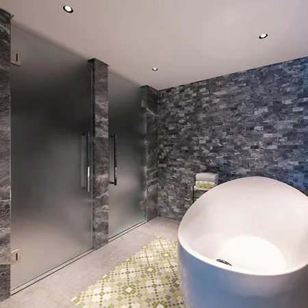 W Residences Algarve 5* 알부페이라