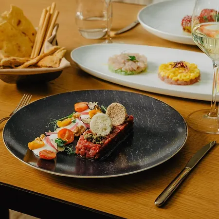 W Residences Algarve 5* 阿尔布费拉